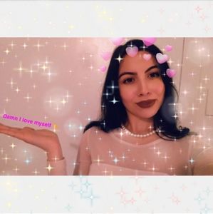 Meet your Posher, Hajar